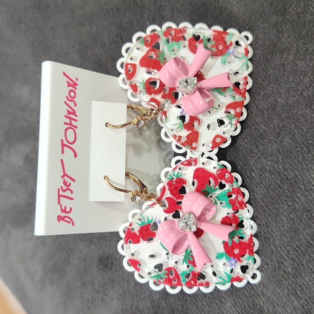 NWT Betsy Johnson Heart Shaped Laced Berry Earrings
